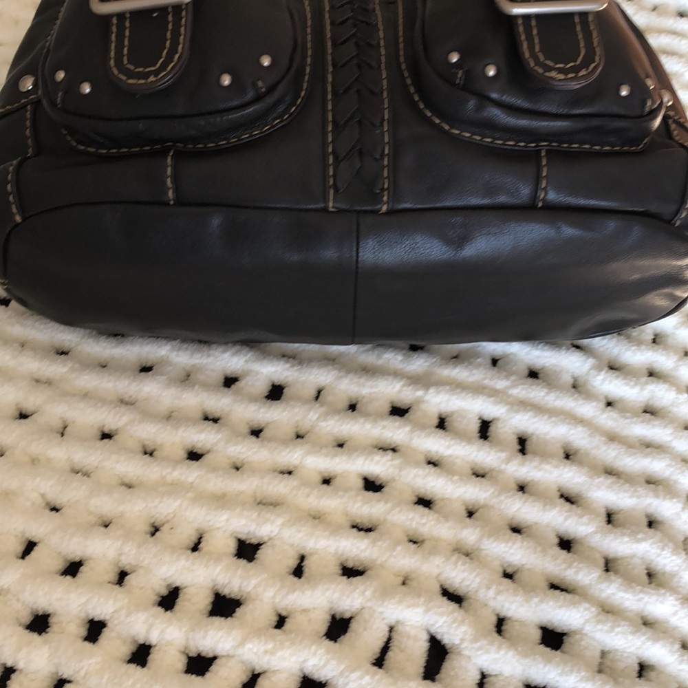 Tignanello large leather satchel. Black. 15 x 13 in. Magnetic closures. Flawless - Picture 4 of 10